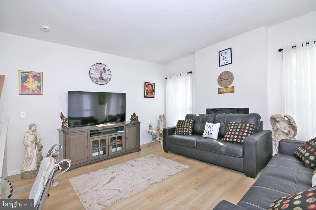 216 Copper Ridge Drive, Newmanstown, PA 17073