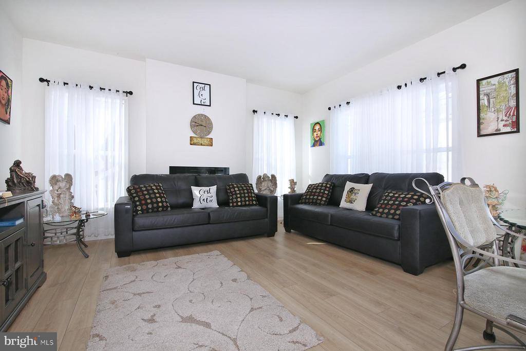 216 Copper Ridge Drive, Newmanstown, PA 17073