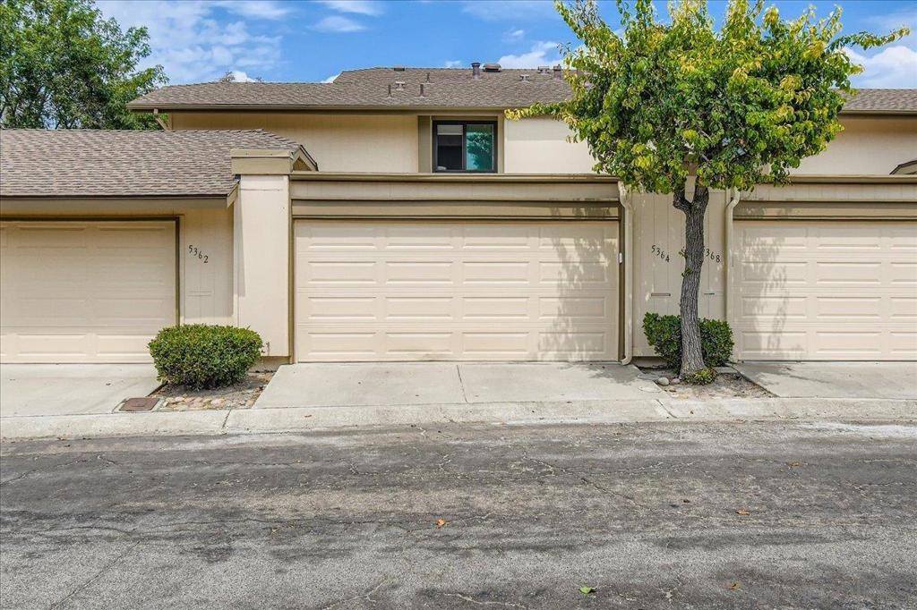 5364 Caminito Velasquez, San Diego, CA 92124