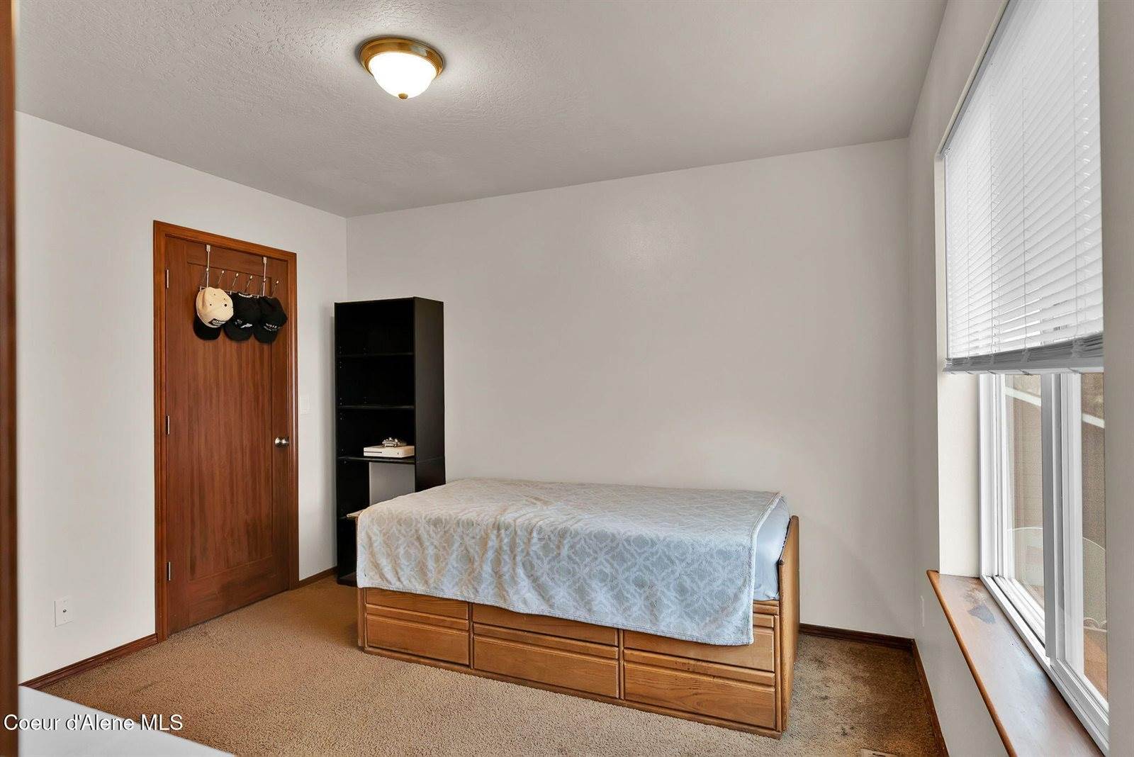 2118 North Teanaway Dr, Post Falls, ID 83854