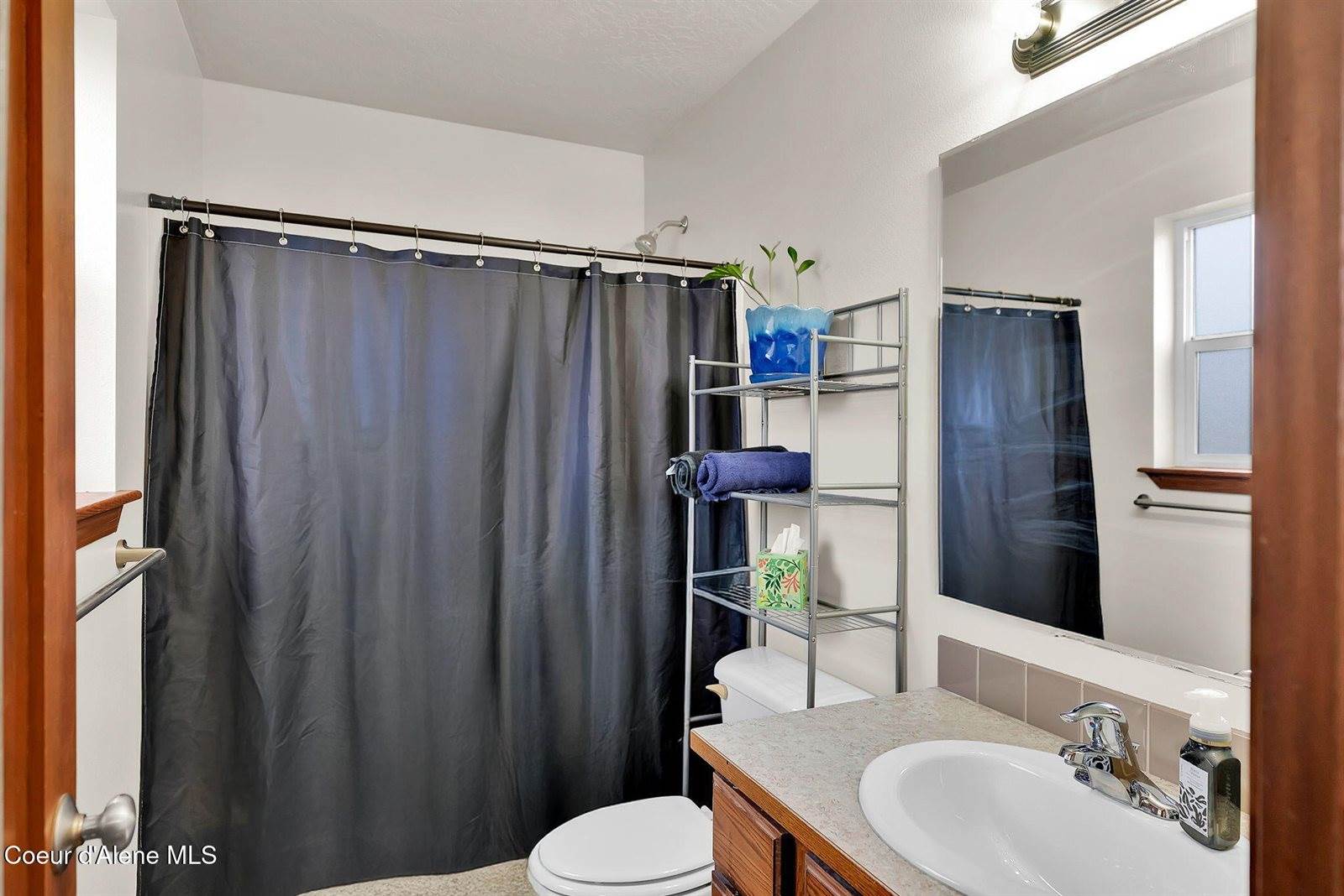 2118 North Teanaway Dr, Post Falls, ID 83854