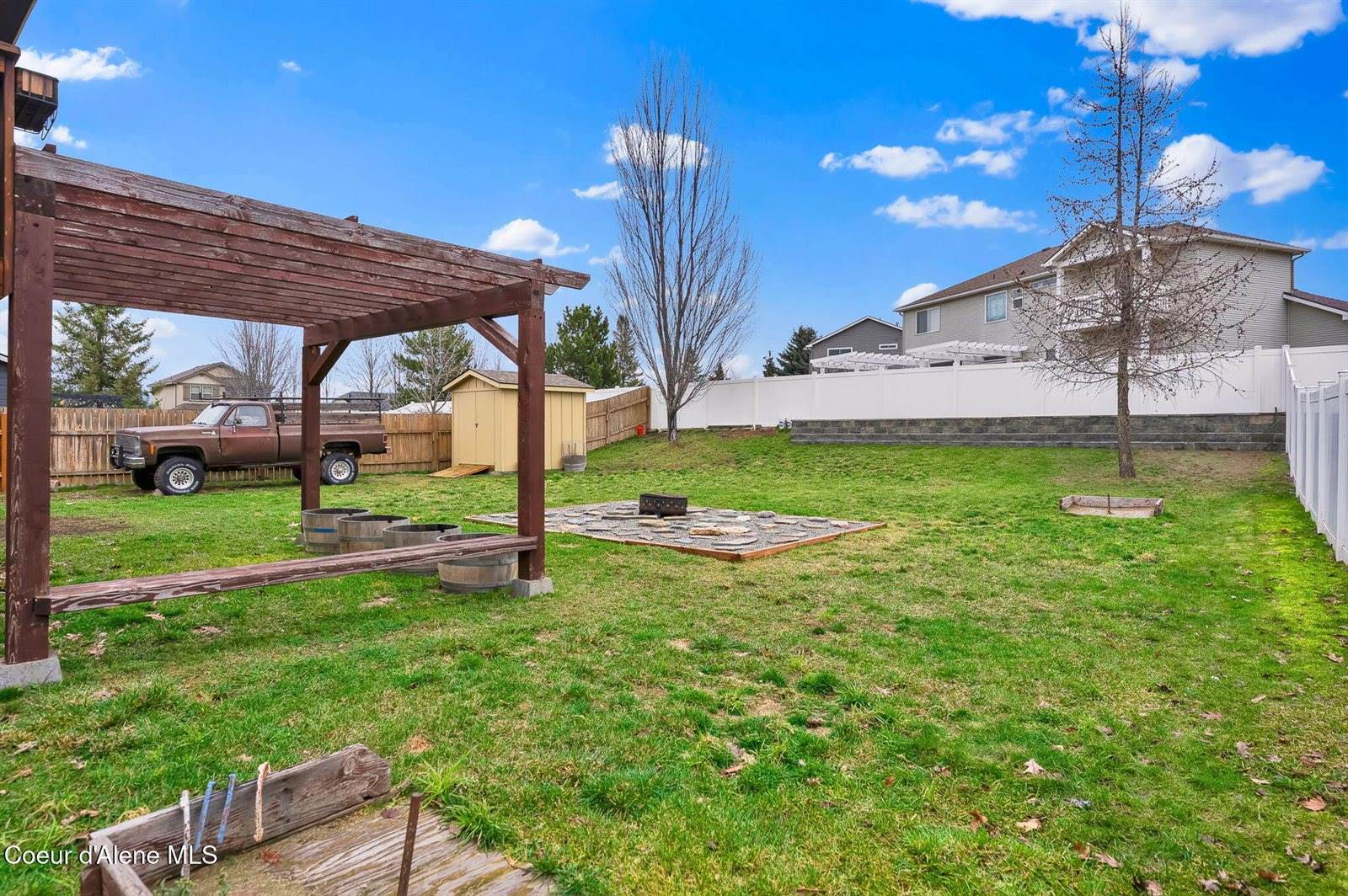 2118 North Teanaway Dr, Post Falls, ID 83854