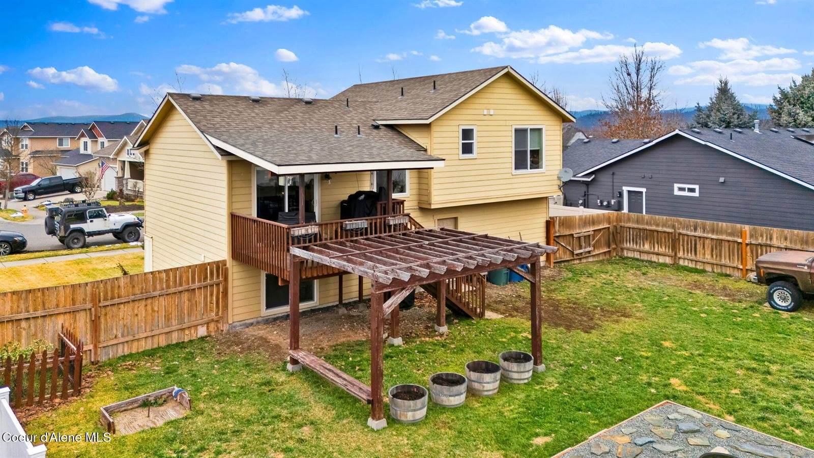 2118 North Teanaway Dr, Post Falls, ID 83854