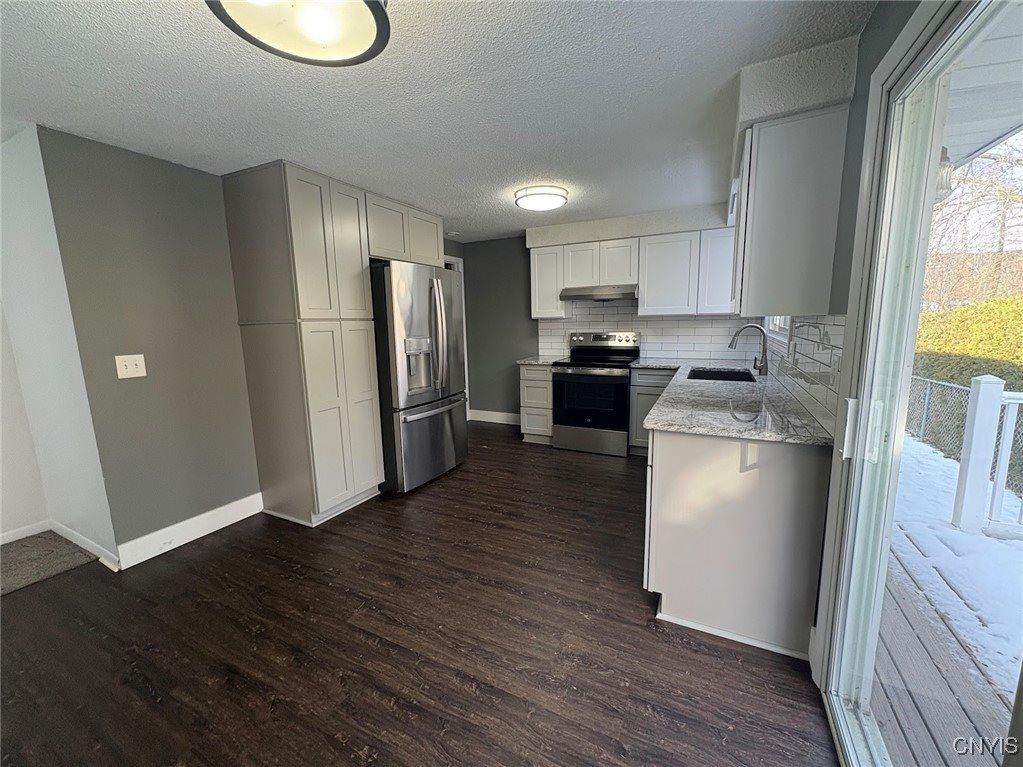 519 Sunflower Drive, Salina, NY 13088