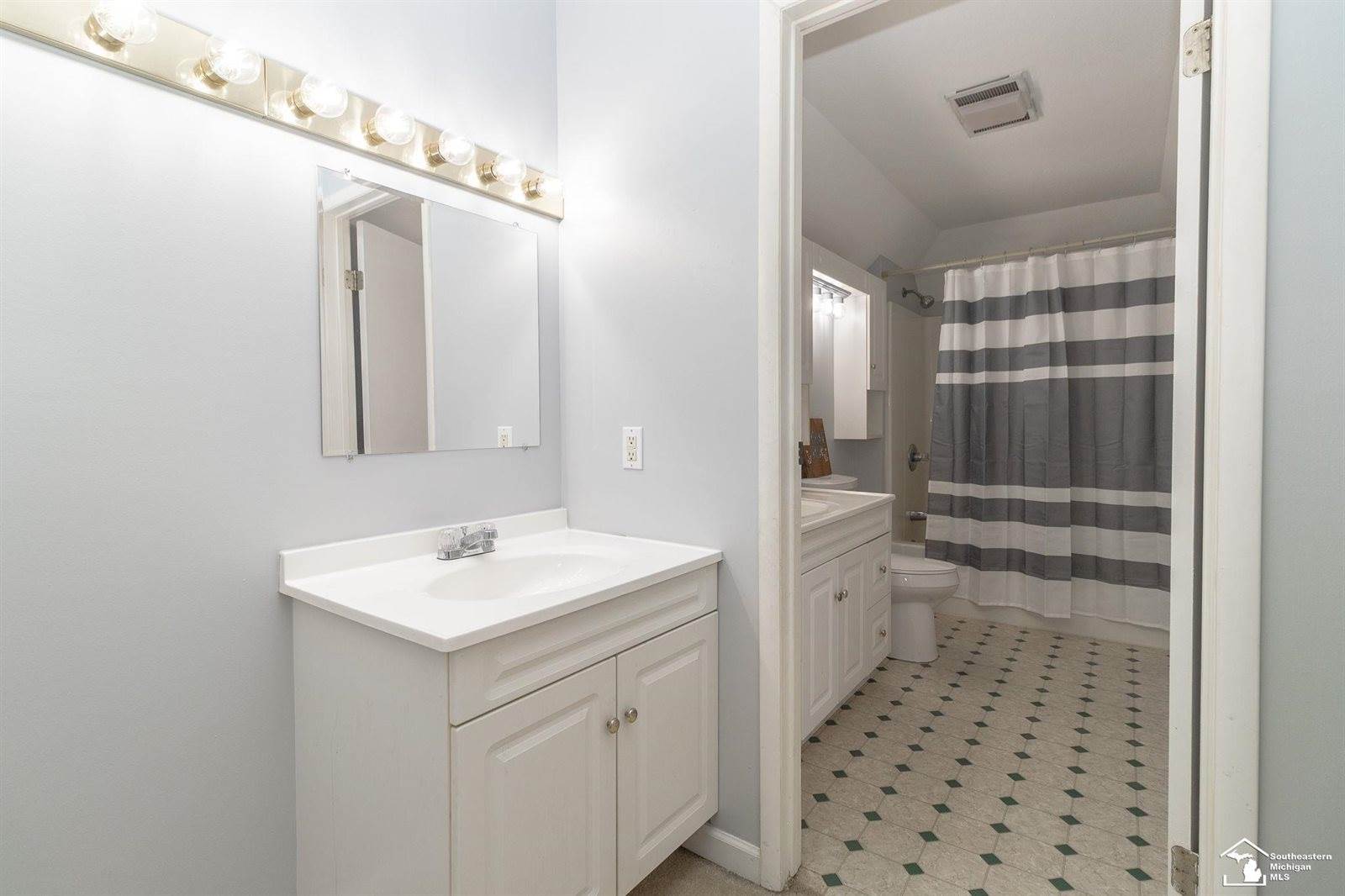 485 W Vienna Road, Temperance, MI 48182