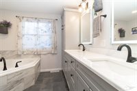 485 W Vienna Road, Temperance, MI 48182