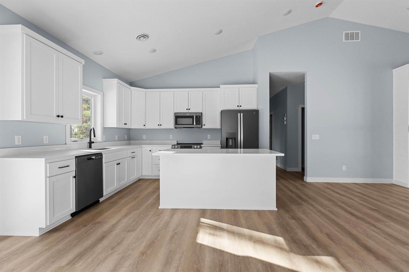 15828 Old Stonebridge Trail, Brainerd, MN 56401