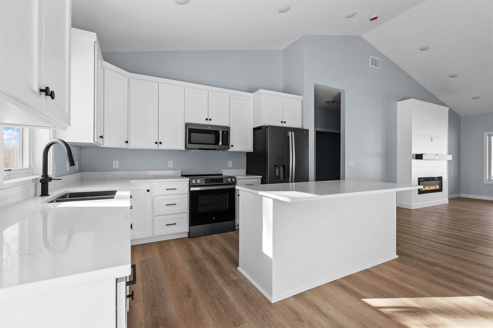 15828 Old Stonebridge Trail, Brainerd, MN 56401