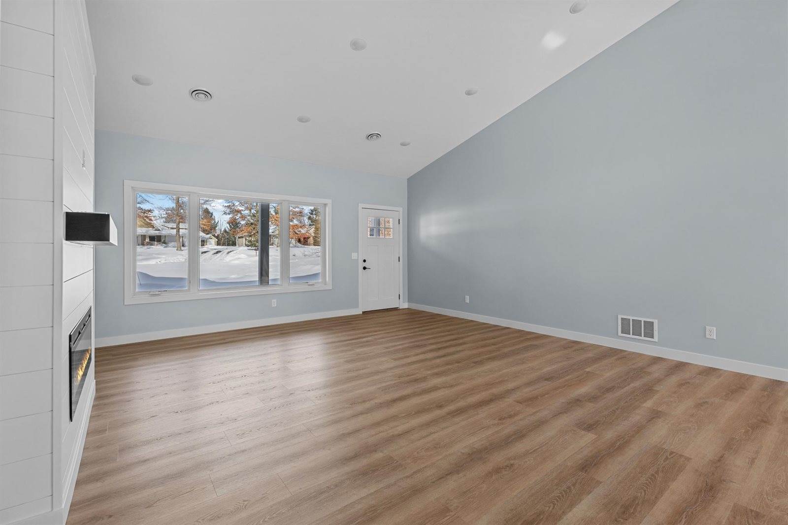 15828 Old Stonebridge Trail, Brainerd, MN 56401