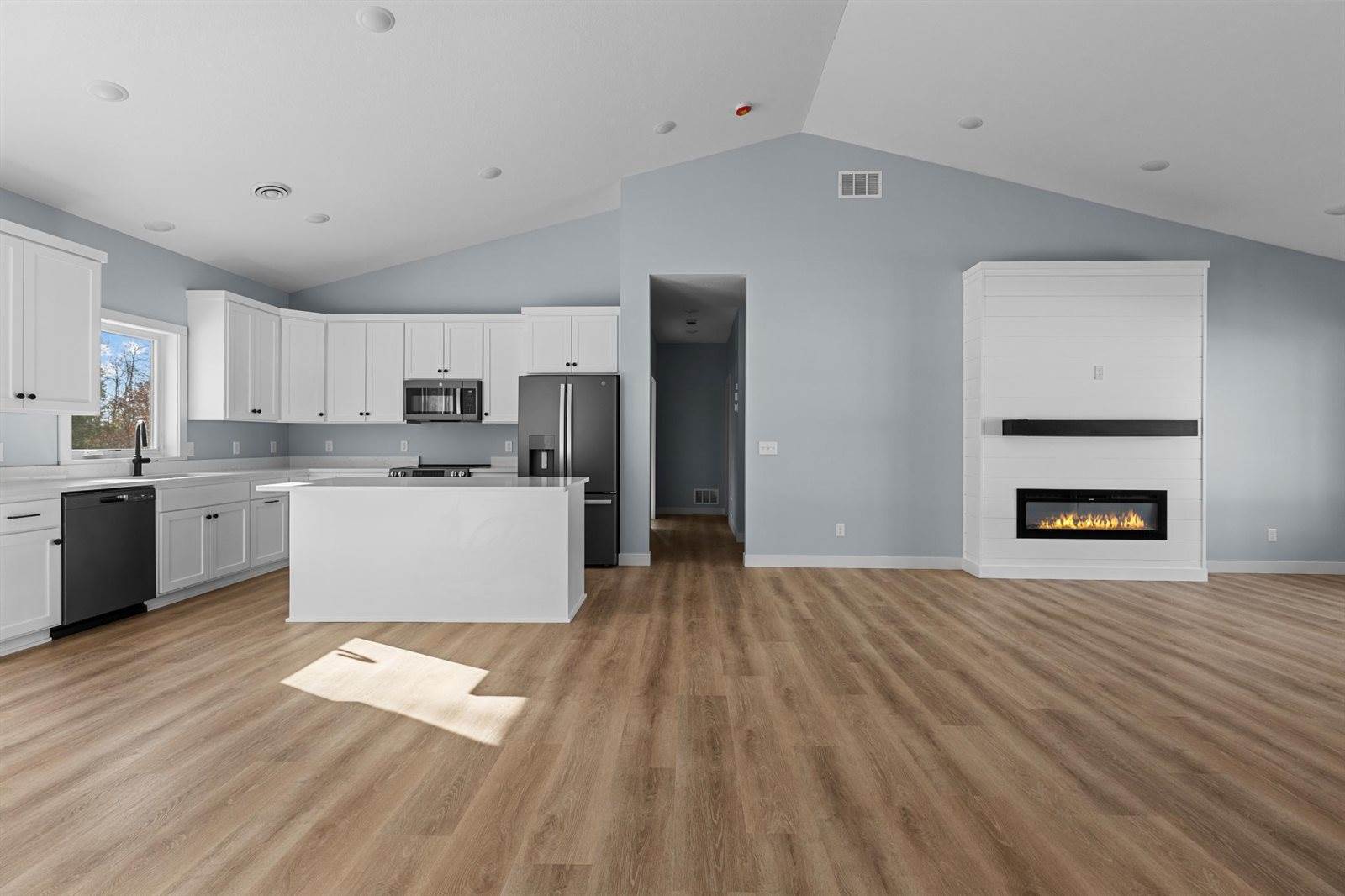 15828 Old Stonebridge Trail, Brainerd, MN 56401