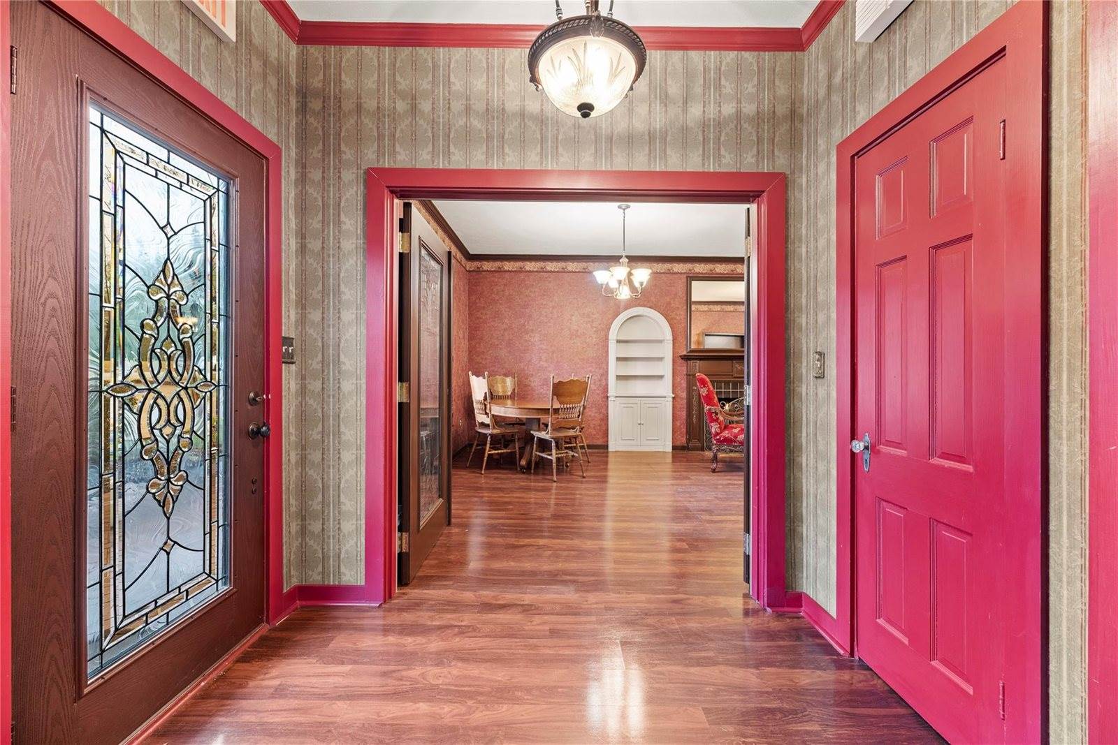 1106 Avenue O, Huntsville, TX 77340