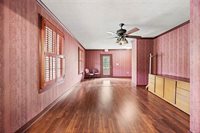 1106 Avenue O, Huntsville, TX 77340