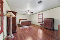 1106 Avenue O, Huntsville, TX 77340