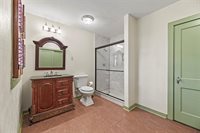 1106 Avenue O, Huntsville, TX 77340