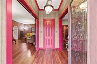 1106 Avenue O, Huntsville, TX 77340