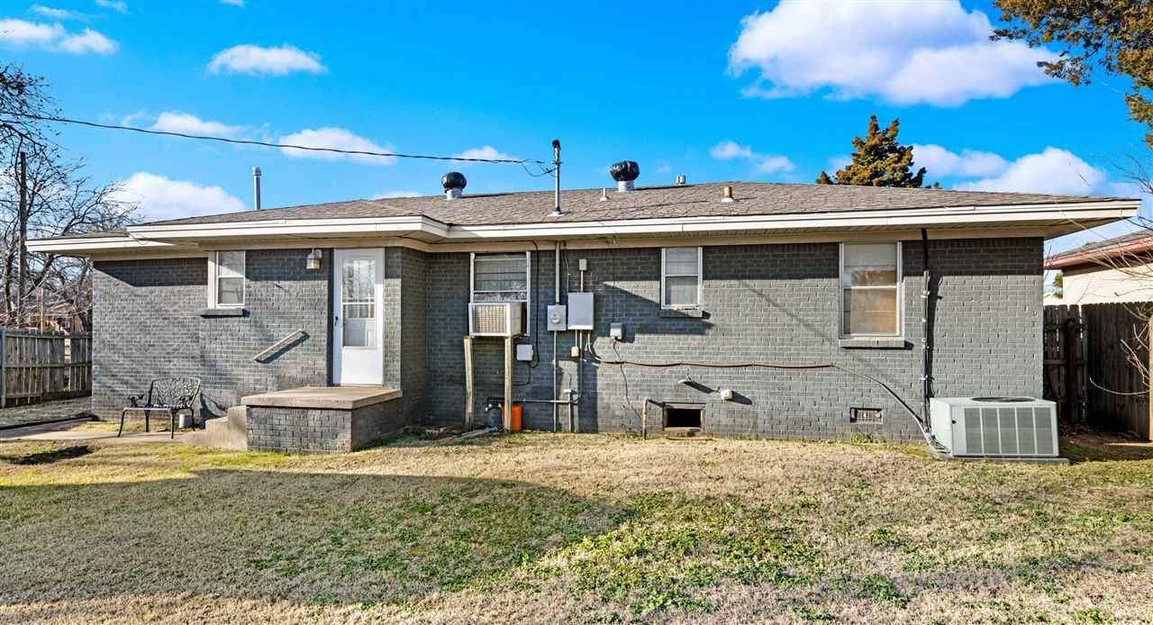 2312 NW Cheyenne Ave, Lawton, OK 73505