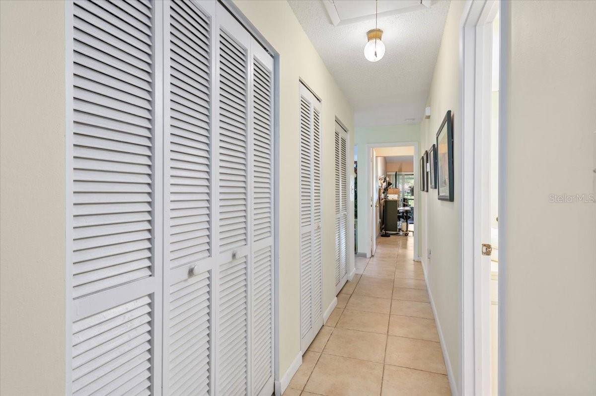 5905 La Vista Lane, Bradenton, FL 34210