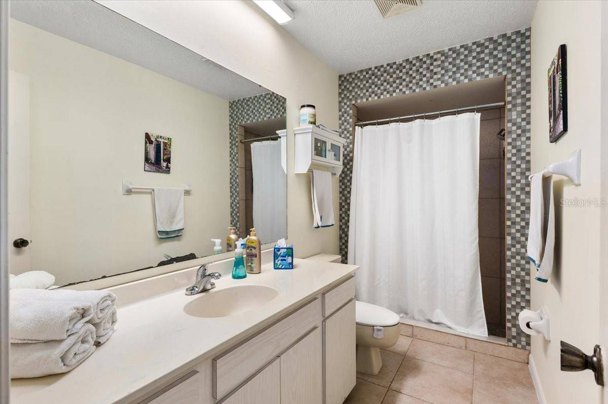 5905 La Vista Lane, Bradenton, FL 34210