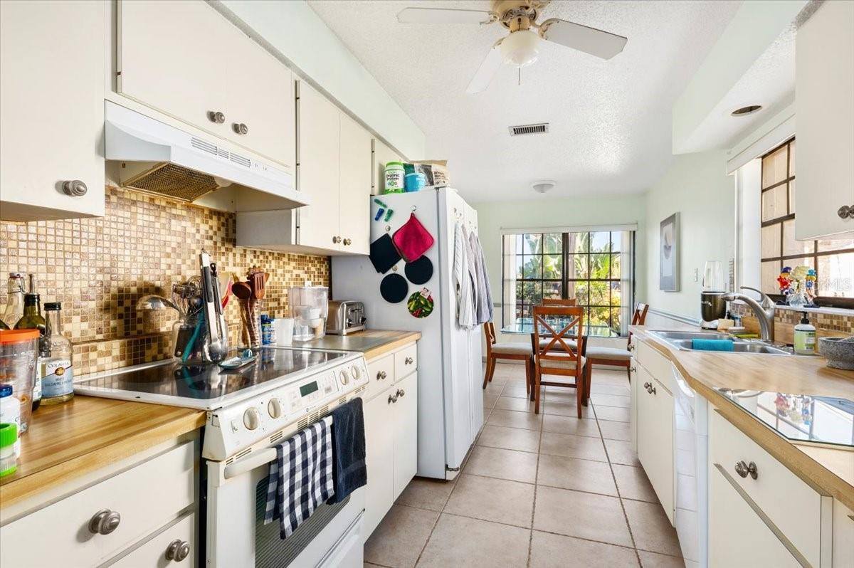 5905 La Vista Lane, Bradenton, FL 34210