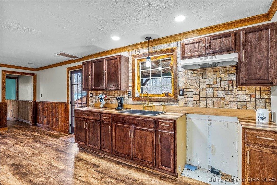 4665 South Mount Zion Church Road, Pekin, IN 47165