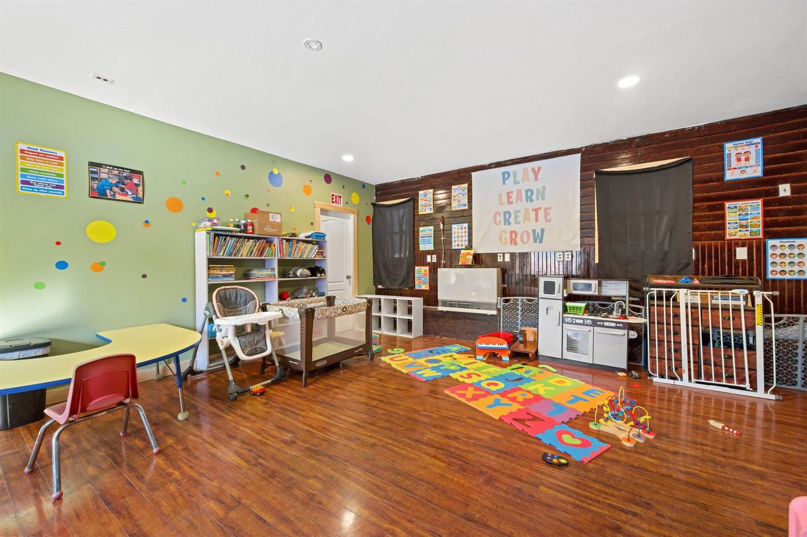 22 Grove Street, Newport, ME 04953