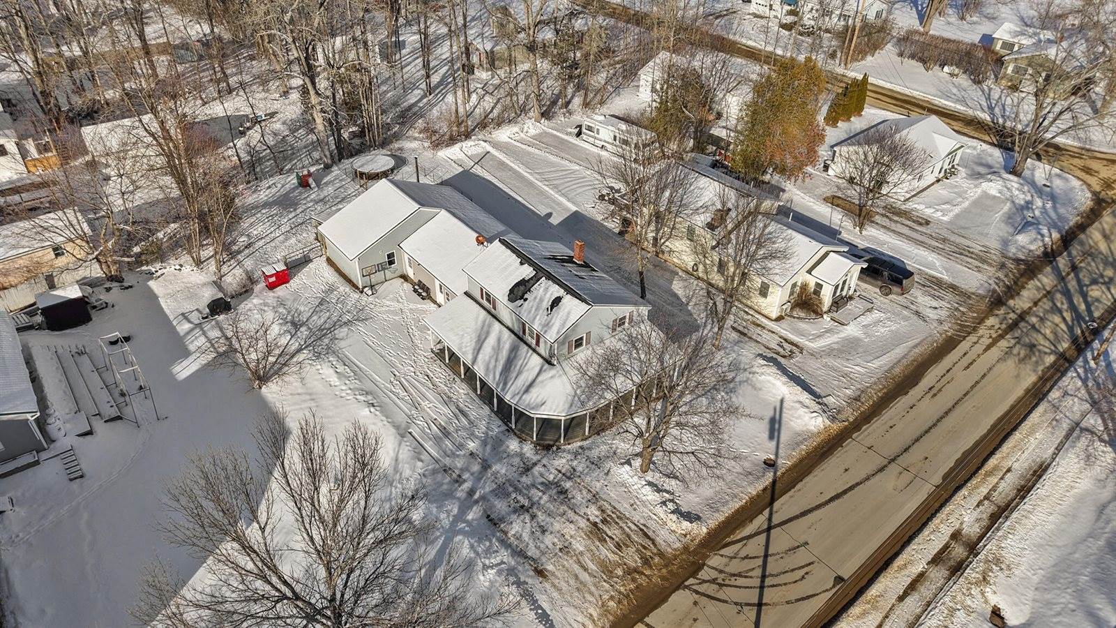 22 Grove Street, Newport, ME 04953