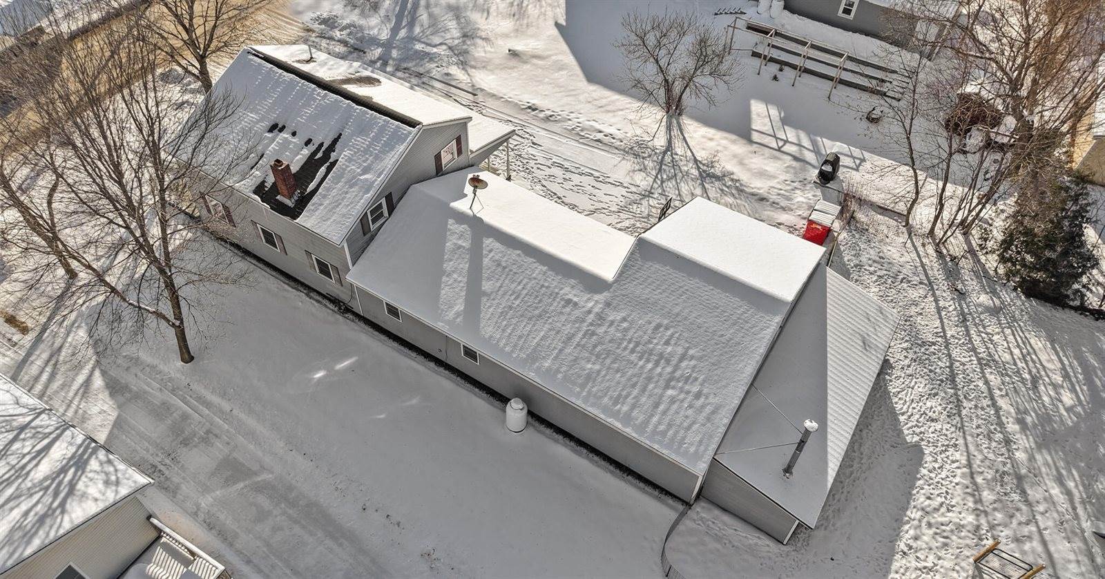 22 Grove Street, Newport, ME 04953