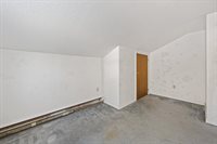 22 Grove Street, Newport, ME 04953