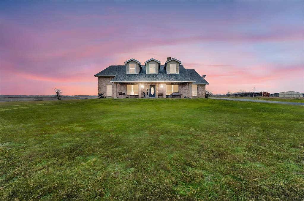 839 Walker Creek Road, Ennis, TX 75119