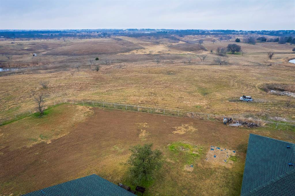 839 Walker Creek Road, Ennis, TX 75119