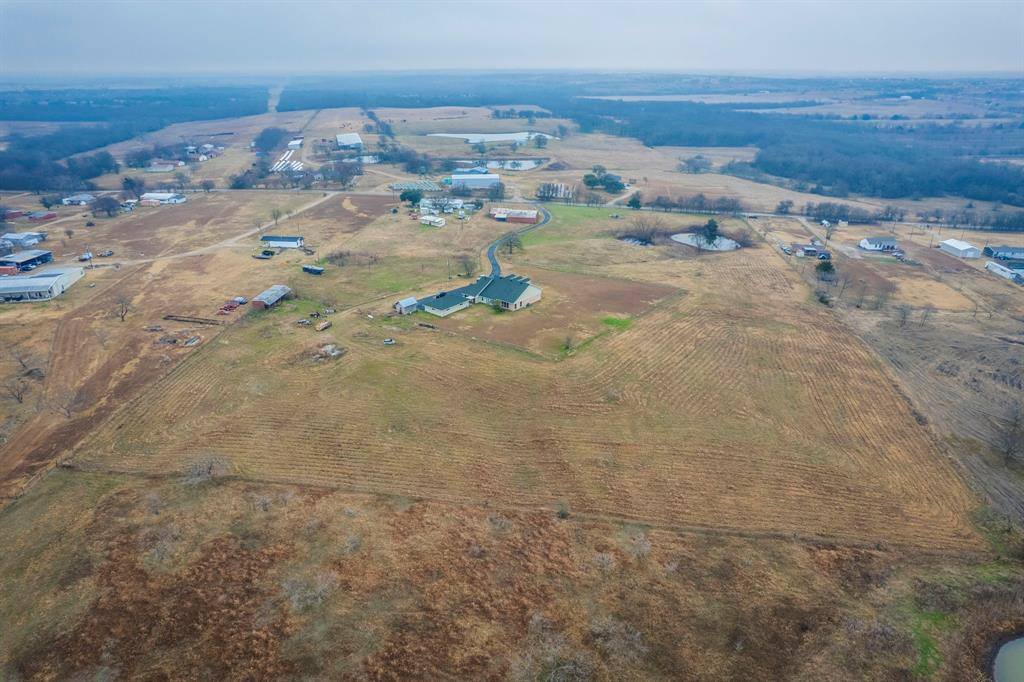 839 Walker Creek Road, Ennis, TX 75119