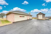 839 Walker Creek Road, Ennis, TX 75119