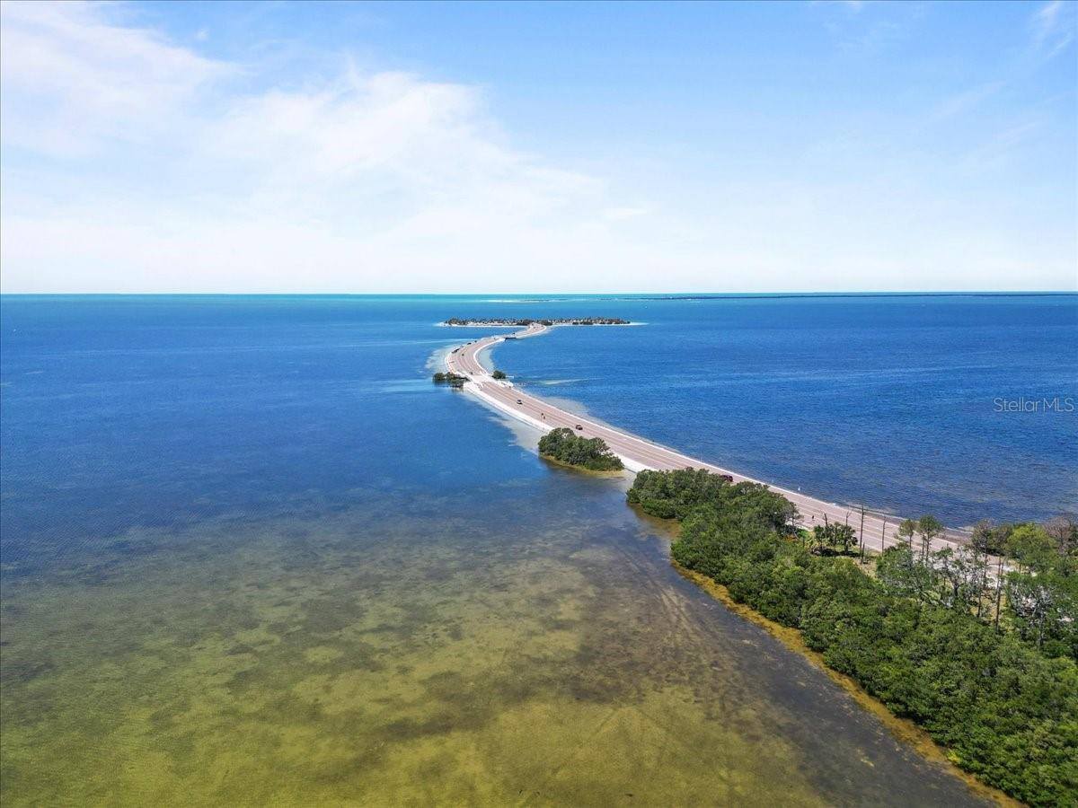 110 Parkside Colony Drive, Tarpon Springs, FL 34689