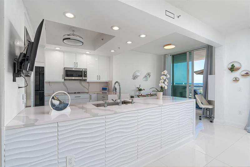 411 N New River Dr E 2205, #2205, Fort Lauderdale, FL 33301