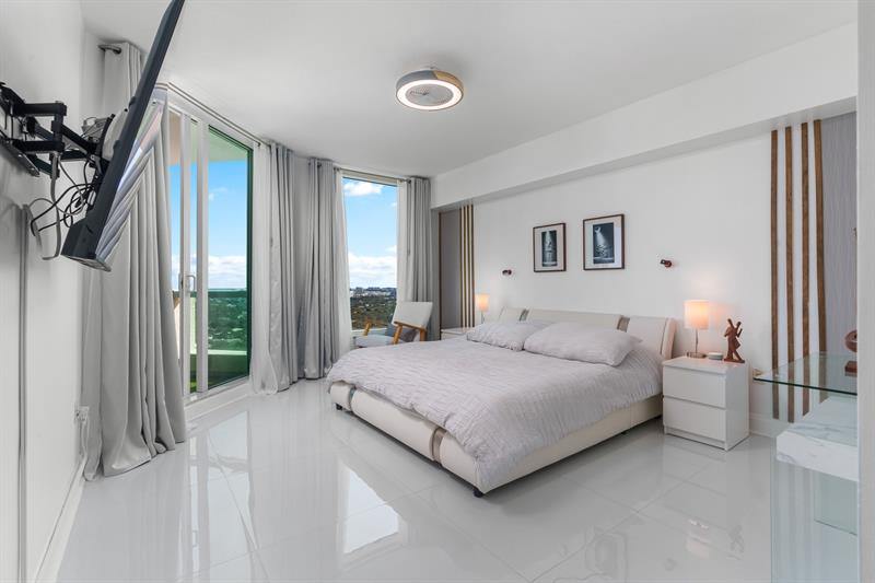 411 N New River Dr E 2205, #2205, Fort Lauderdale, FL 33301