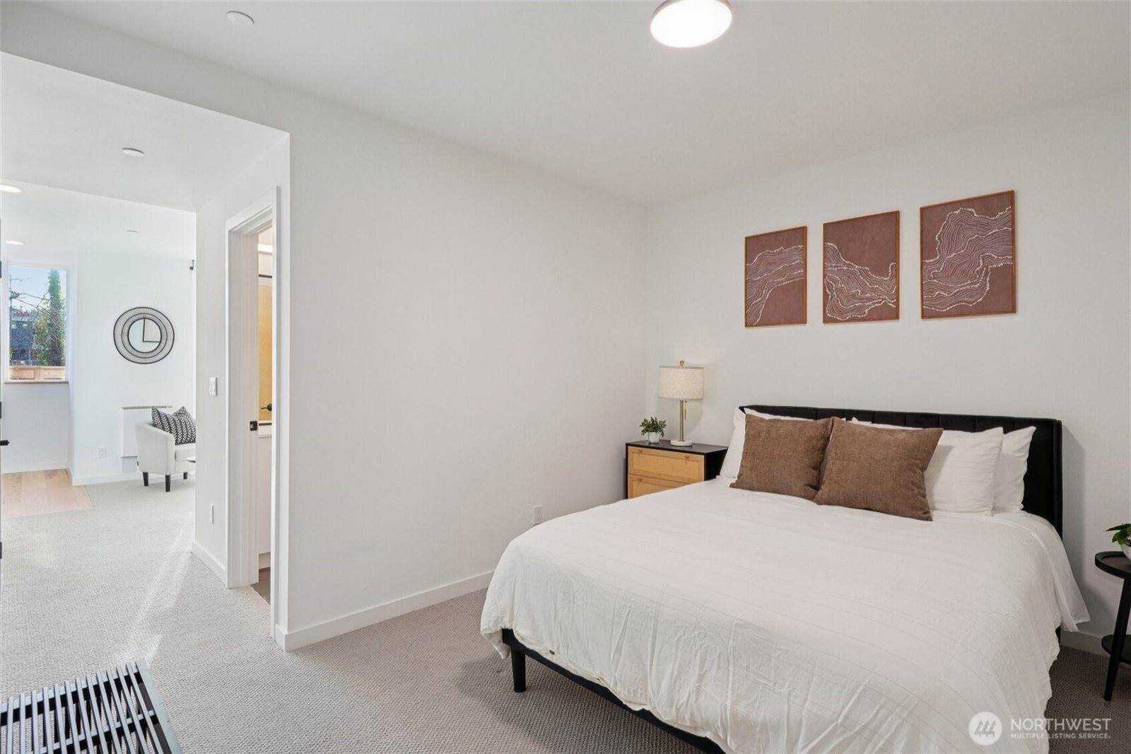 515 Howe Street, #A, Seattle, WA 98109