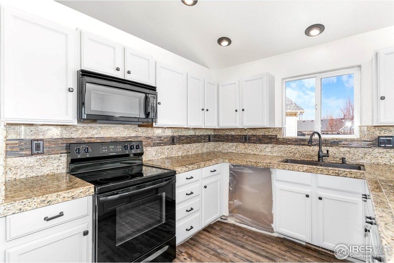 3418 Windmill Ct, Evans, CO 80620