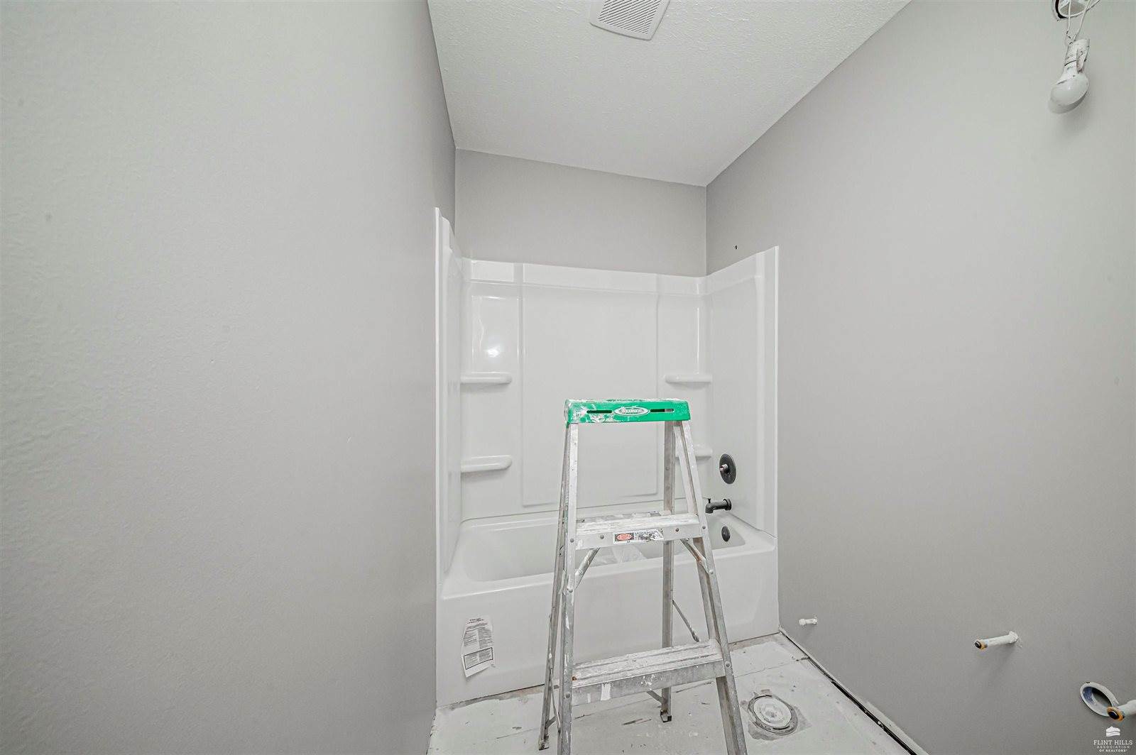 1406 Bel Air Drive, Junction City, KS 66441