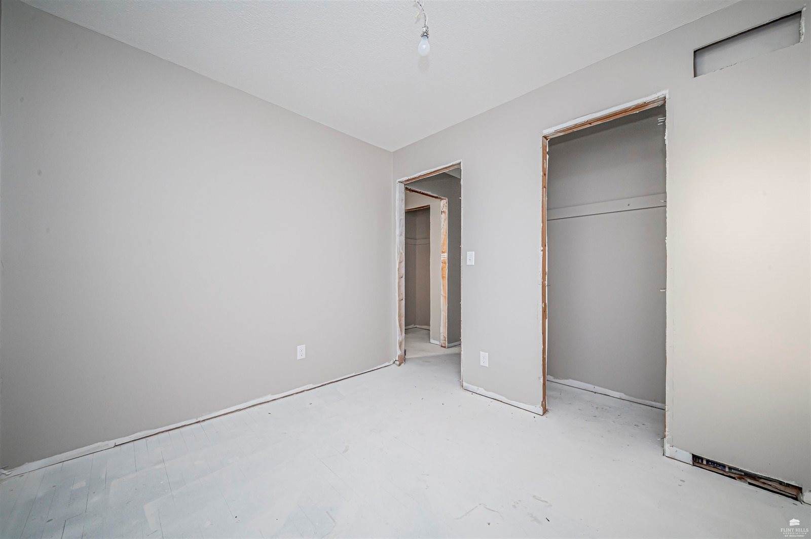 1406 Bel Air Drive, Junction City, KS 66441