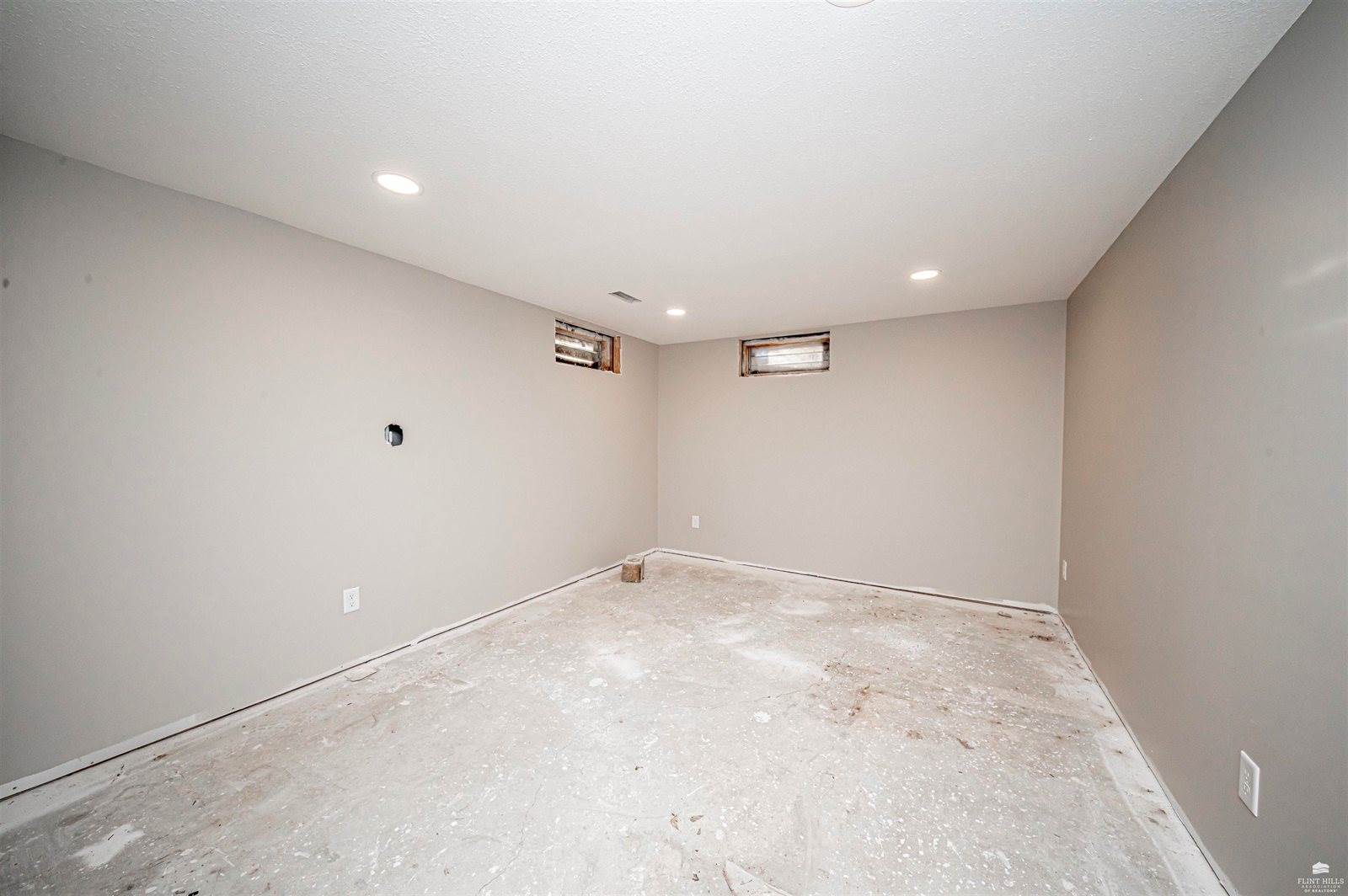 1406 Bel Air Drive, Junction City, KS 66441