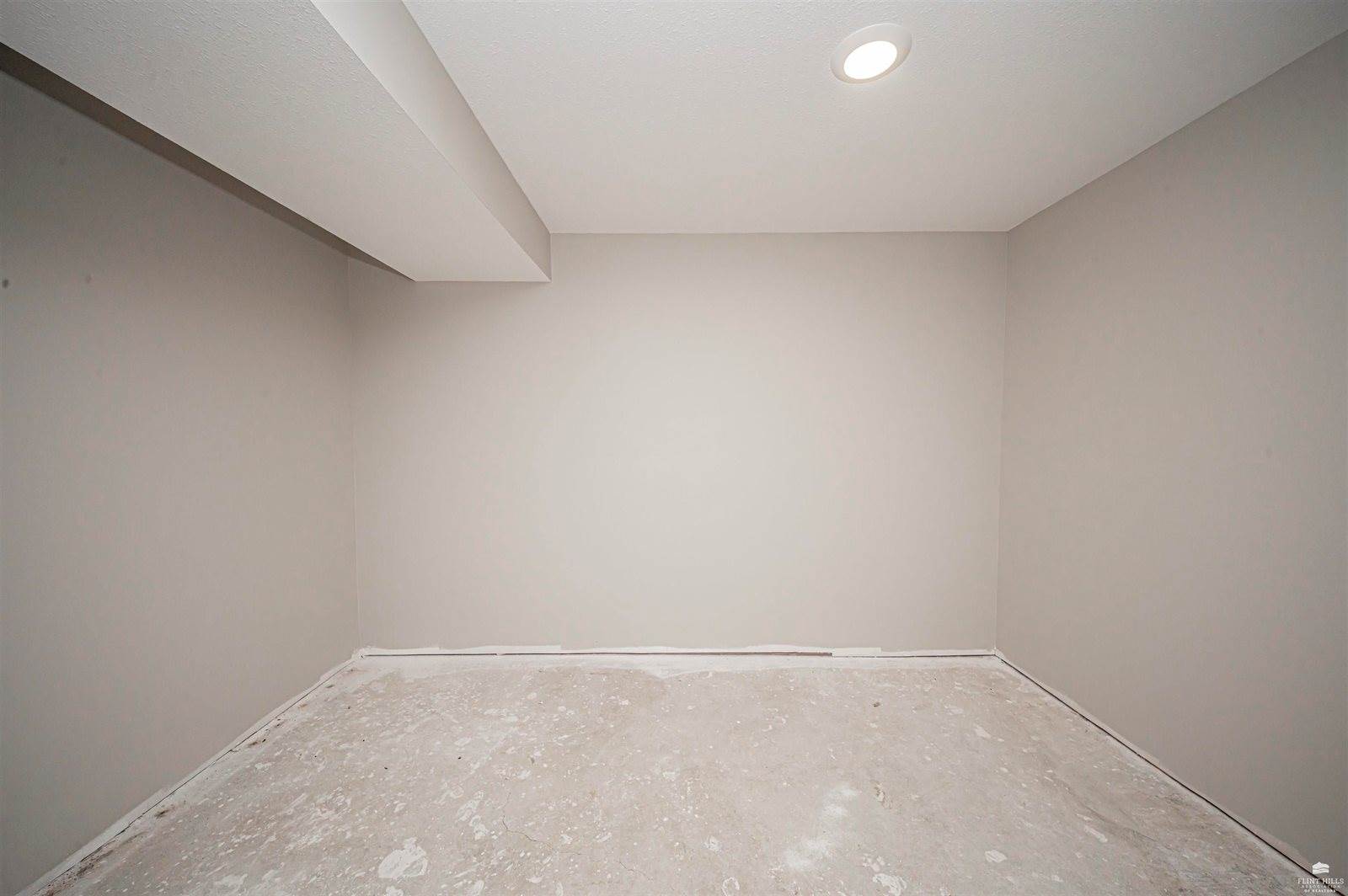 1406 Bel Air Drive, Junction City, KS 66441