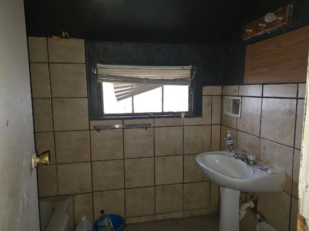 3715 Lavon St, Wichita, KS 67208