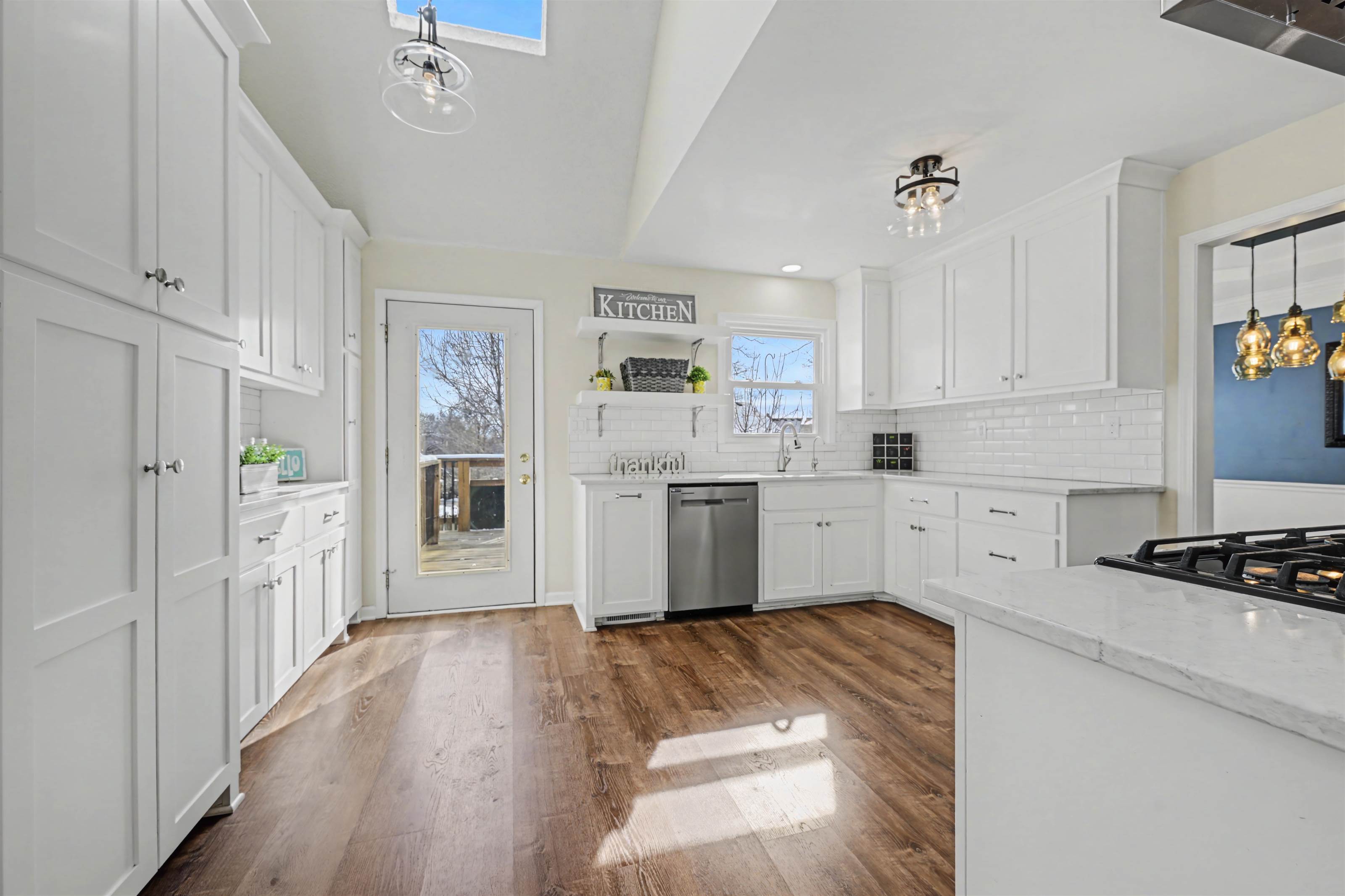 6215 NW Pine Ridge Road, Parkville, MO 64152