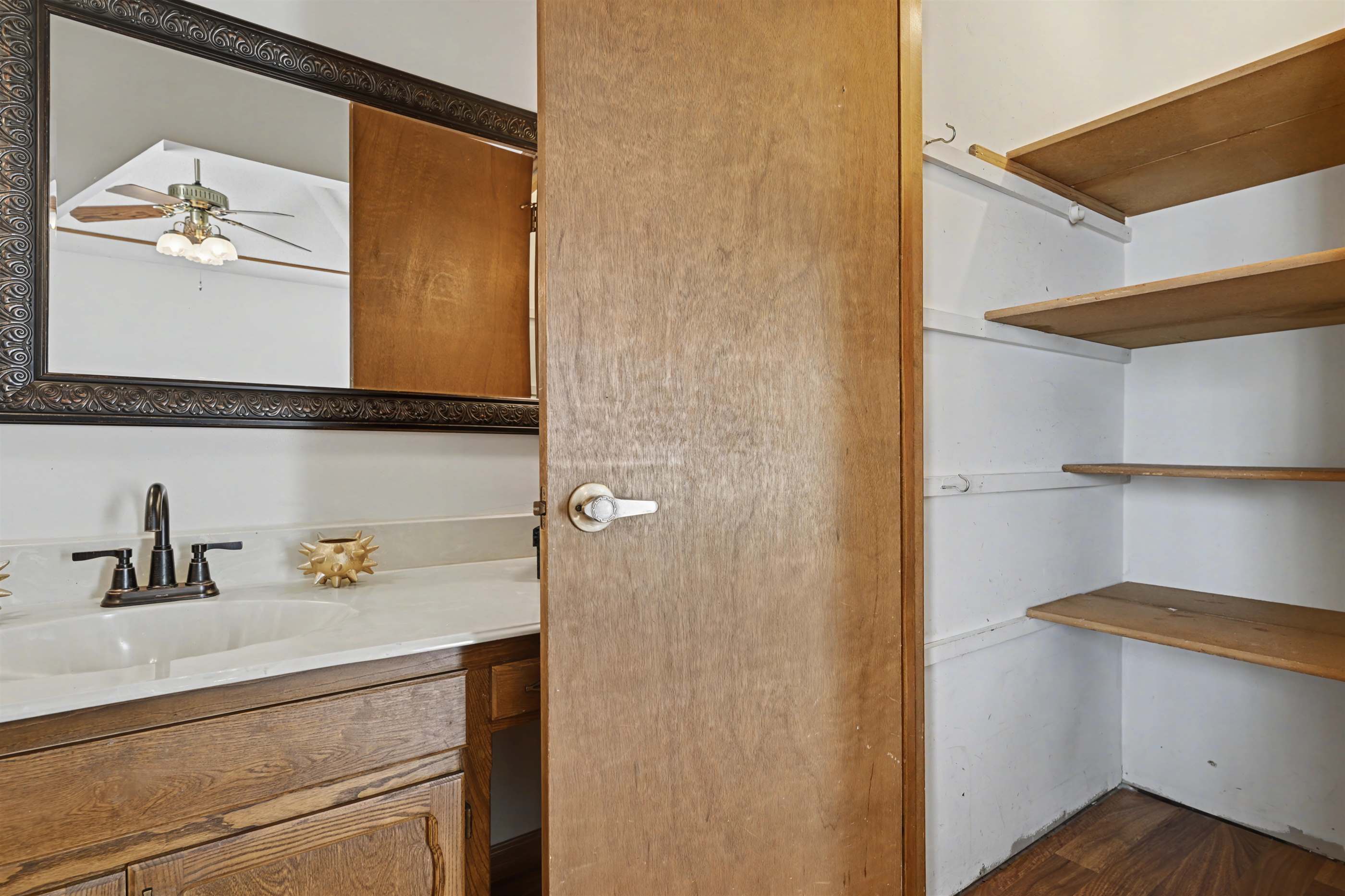 6215 NW Pine Ridge Road, Parkville, MO 64152