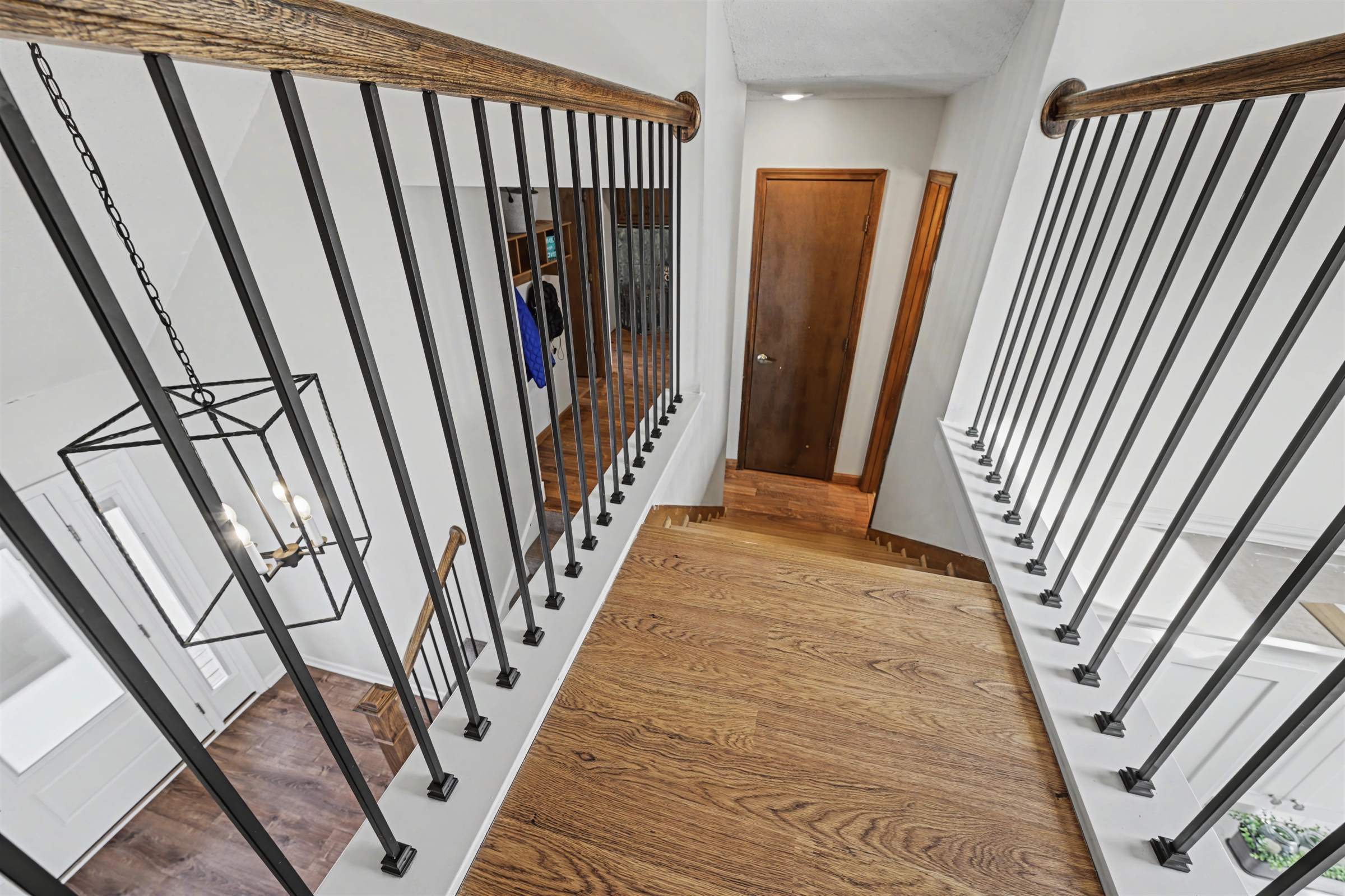 6215 NW Pine Ridge Road, Parkville, MO 64152