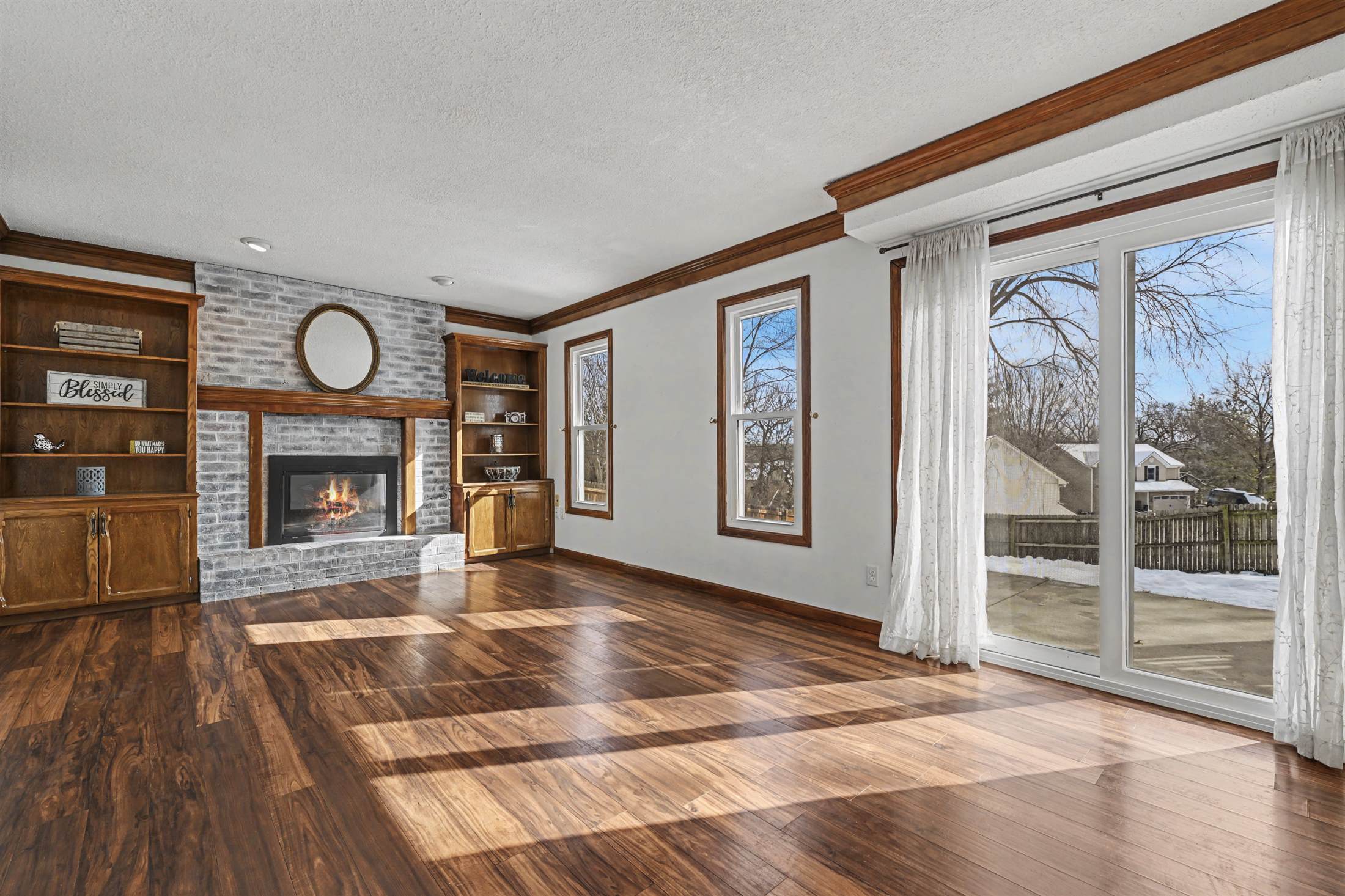 6215 NW Pine Ridge Road, Parkville, MO 64152