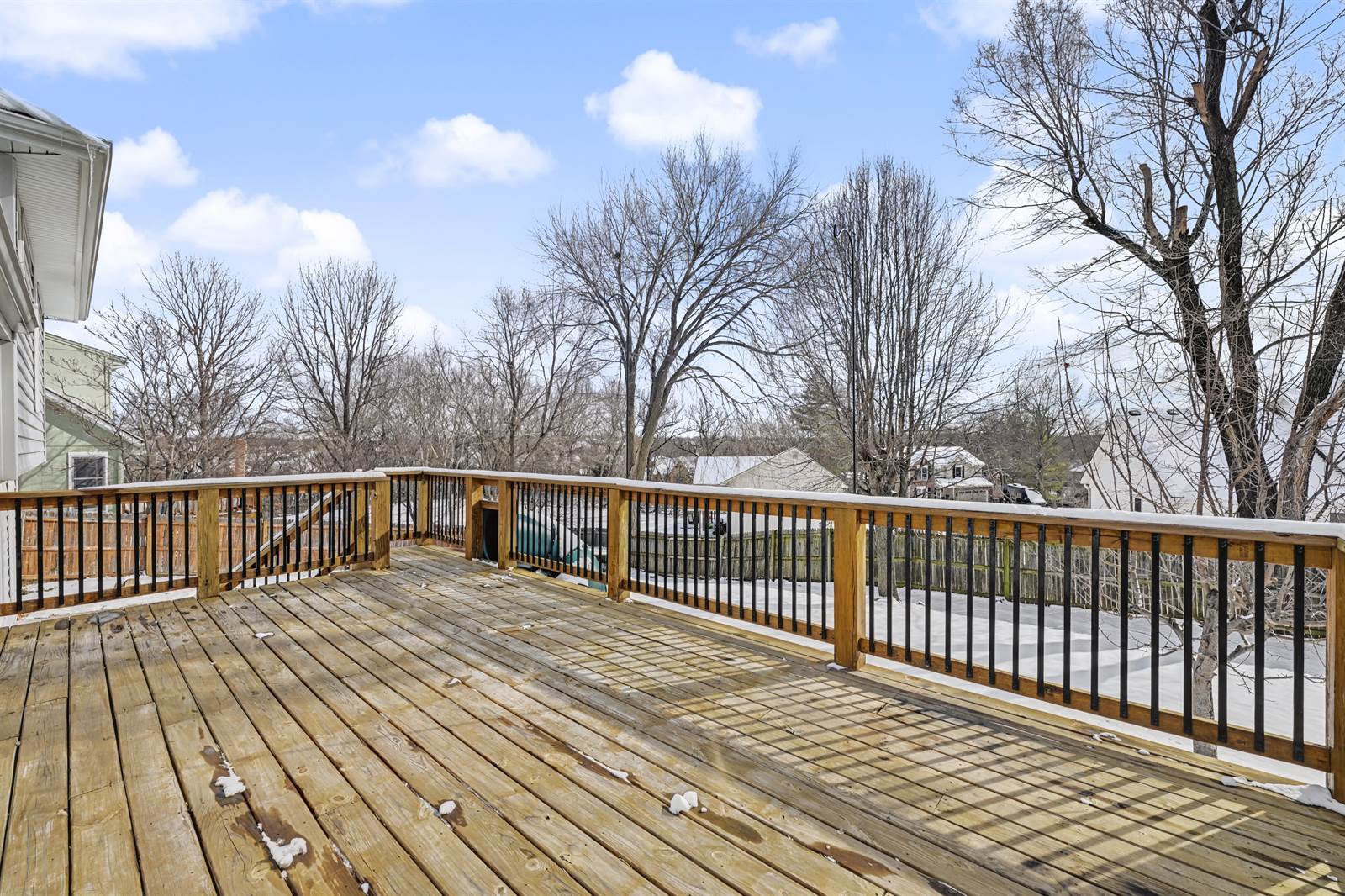 6215 NW Pine Ridge Road, Parkville, MO 64152