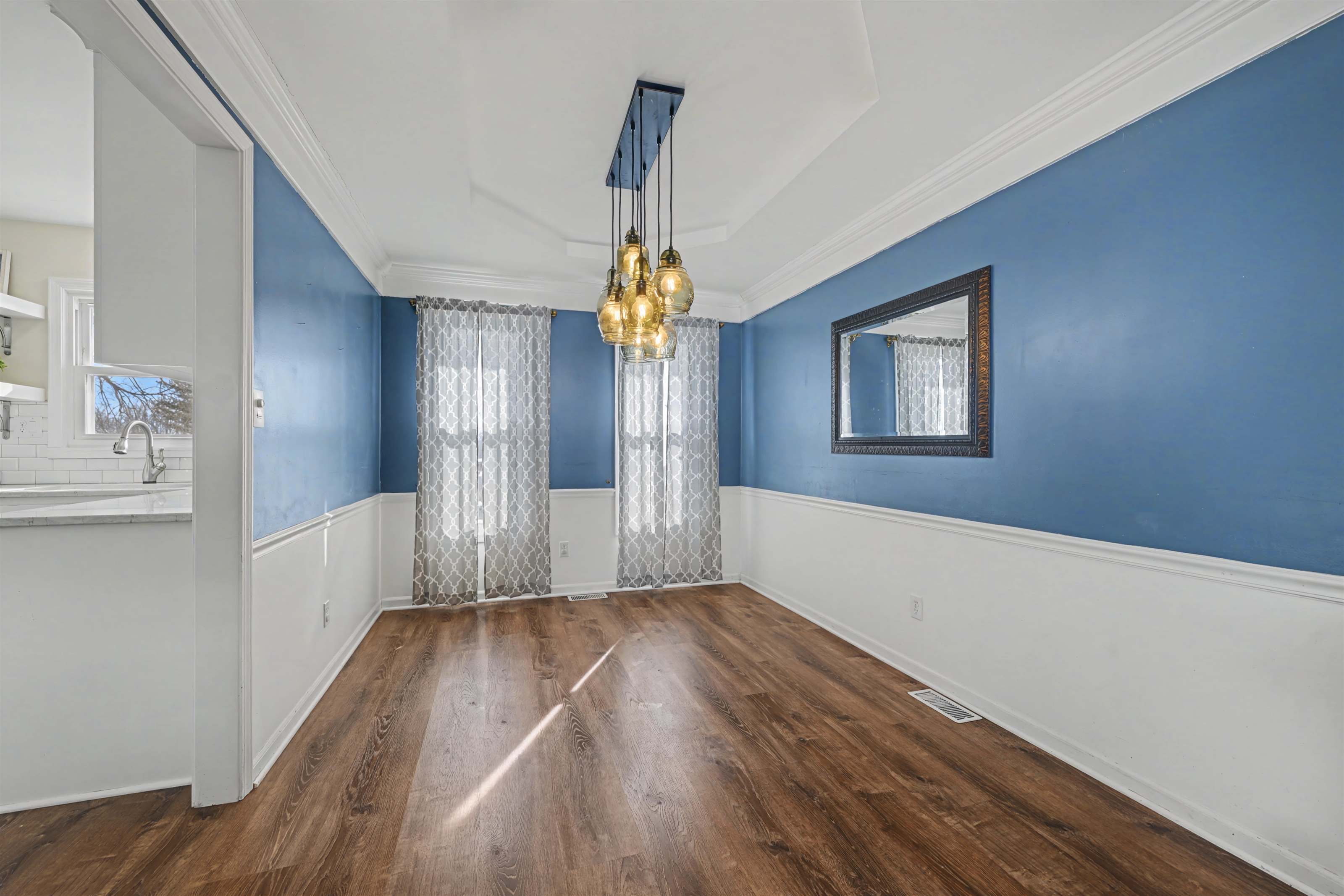 6215 NW Pine Ridge Road, Parkville, MO 64152