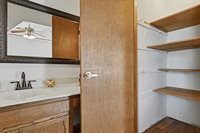 6215 NW Pine Ridge Road, Parkville, MO 64152