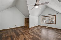 6215 NW Pine Ridge Road, Parkville, MO 64152